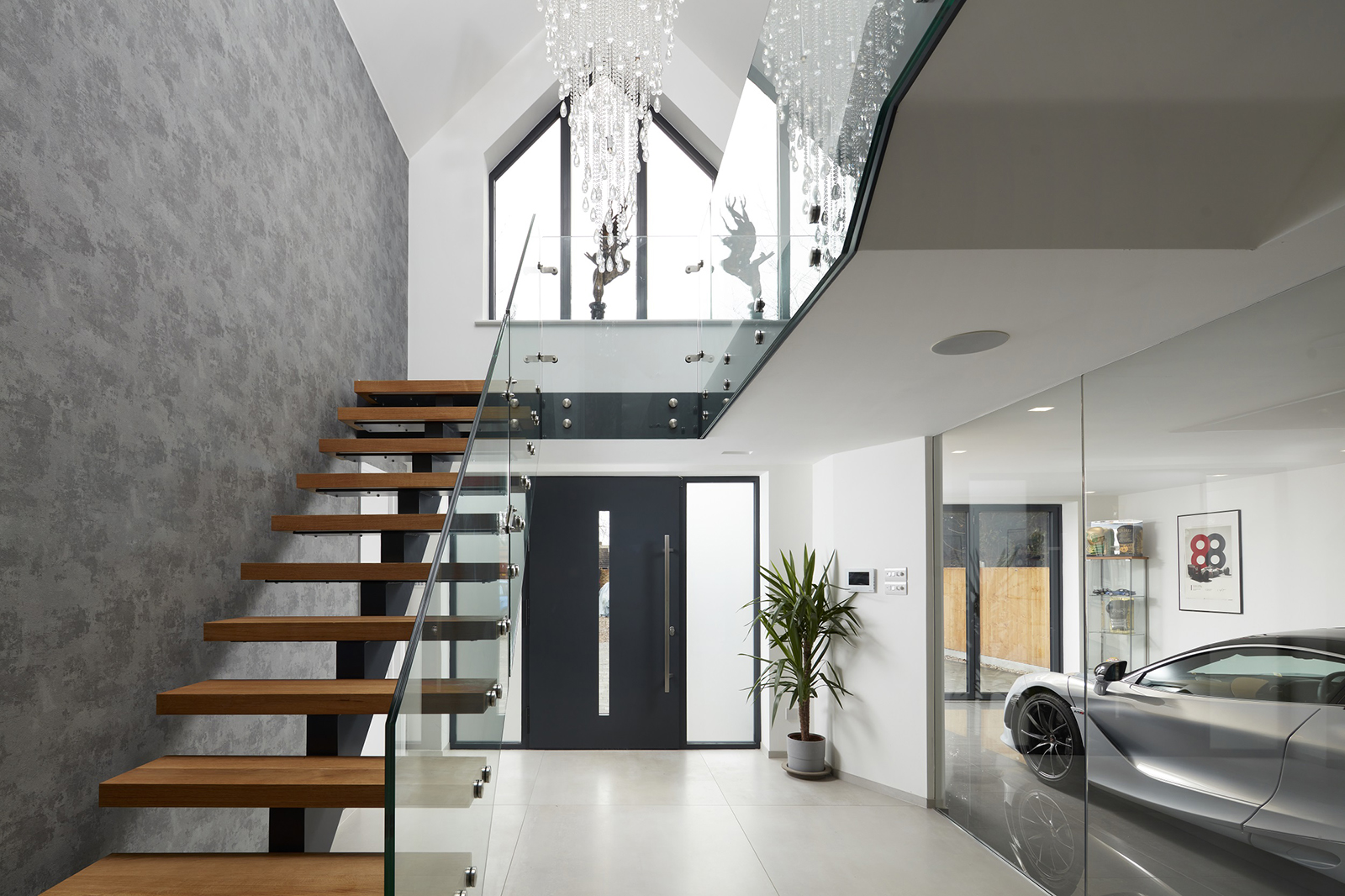 LIGHT-FILLED home - Improve